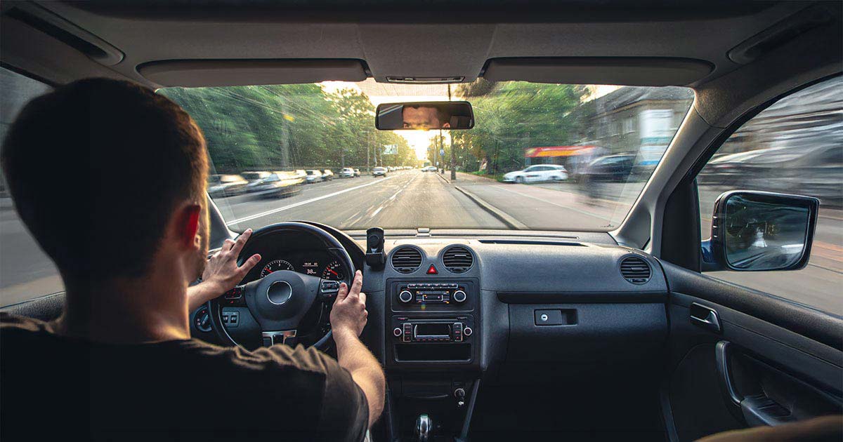 Volante tremendo acima de 80 km/h: o que pode ser?